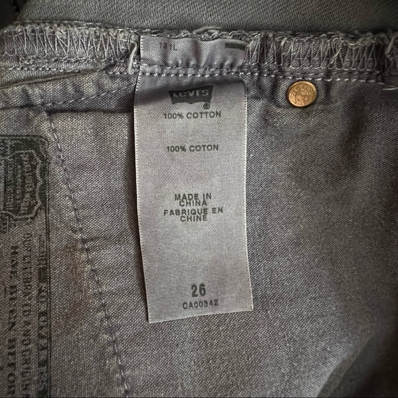 Levi’s 501 distressed shorts - Picture 4 of 7